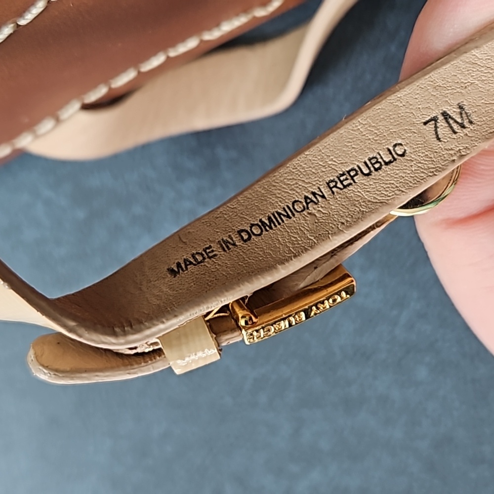 Tory Burch Tan Leather Thong Sandals - Picture 7 of 7